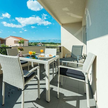 פריבלאקה Apartments Nella מראה חיצוני תמונה