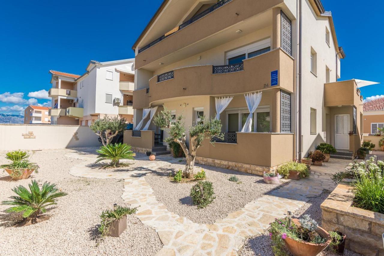 פריבלאקה Apartments Nella מראה חיצוני תמונה