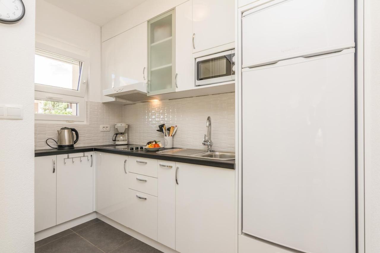 פריבלאקה Apartments Nella מראה חיצוני תמונה