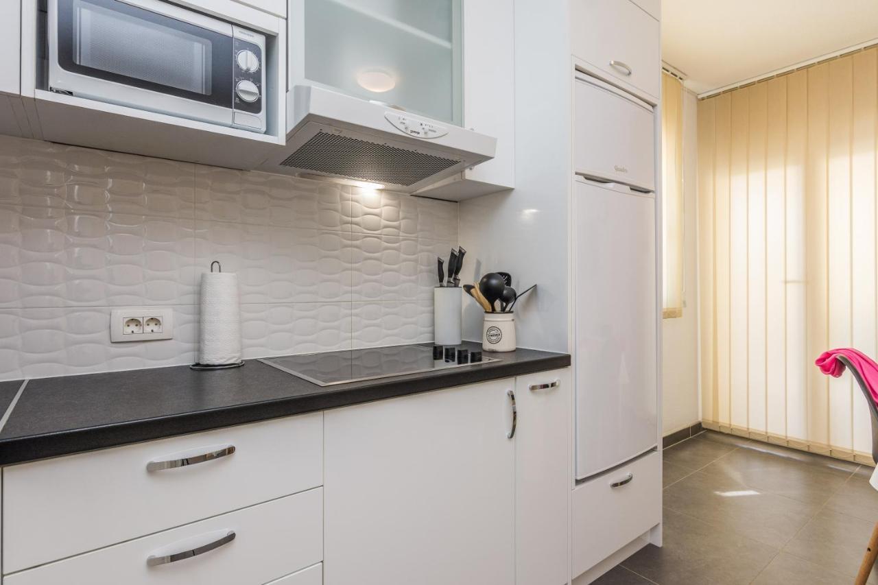 פריבלאקה Apartments Nella מראה חיצוני תמונה