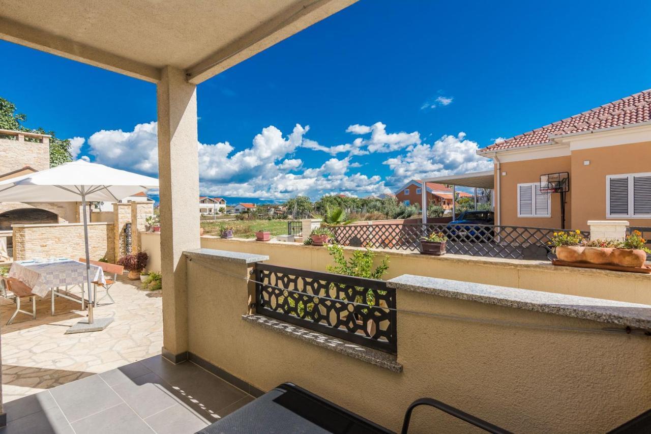 פריבלאקה Apartments Nella מראה חיצוני תמונה