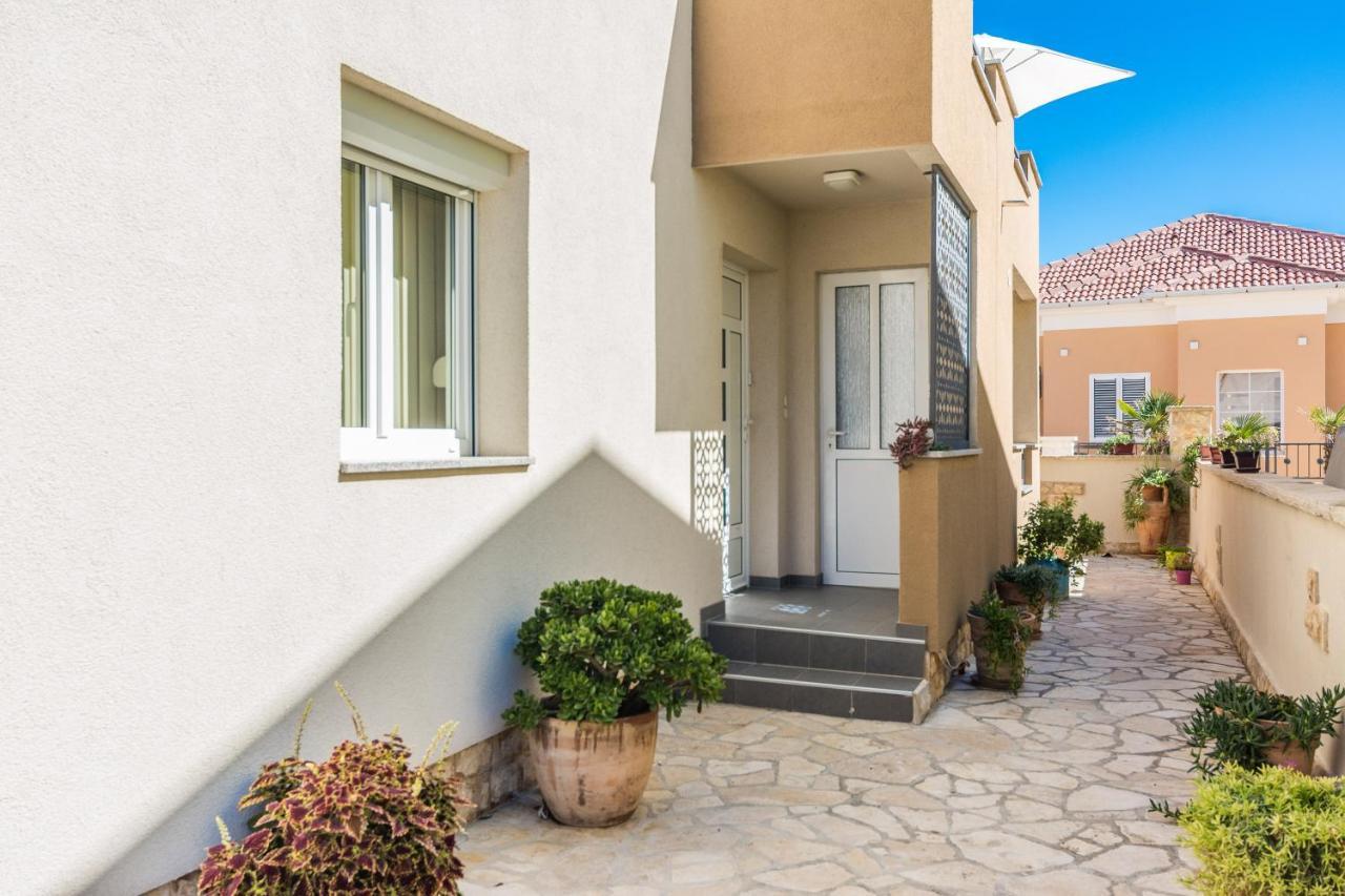 פריבלאקה Apartments Nella מראה חיצוני תמונה