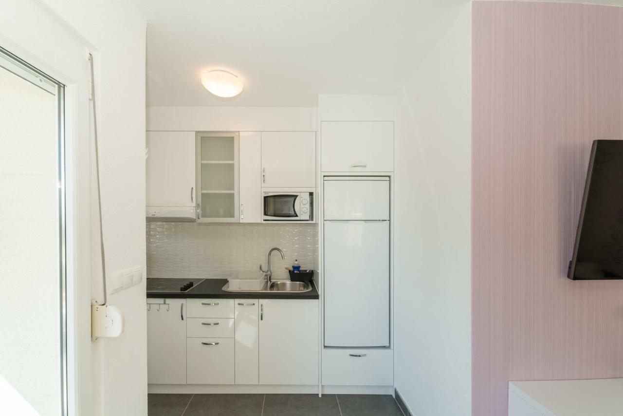 פריבלאקה Apartments Nella מראה חיצוני תמונה