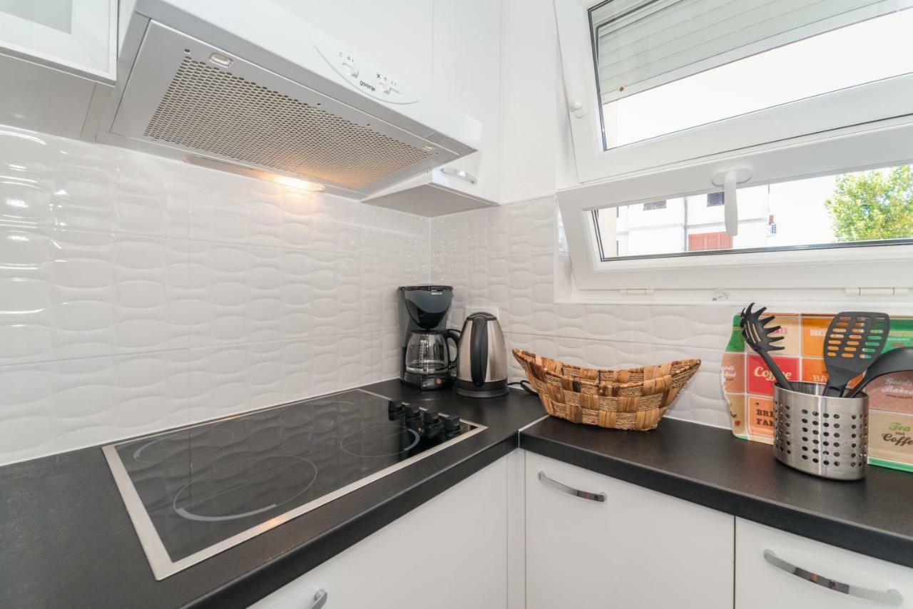 פריבלאקה Apartments Nella מראה חיצוני תמונה