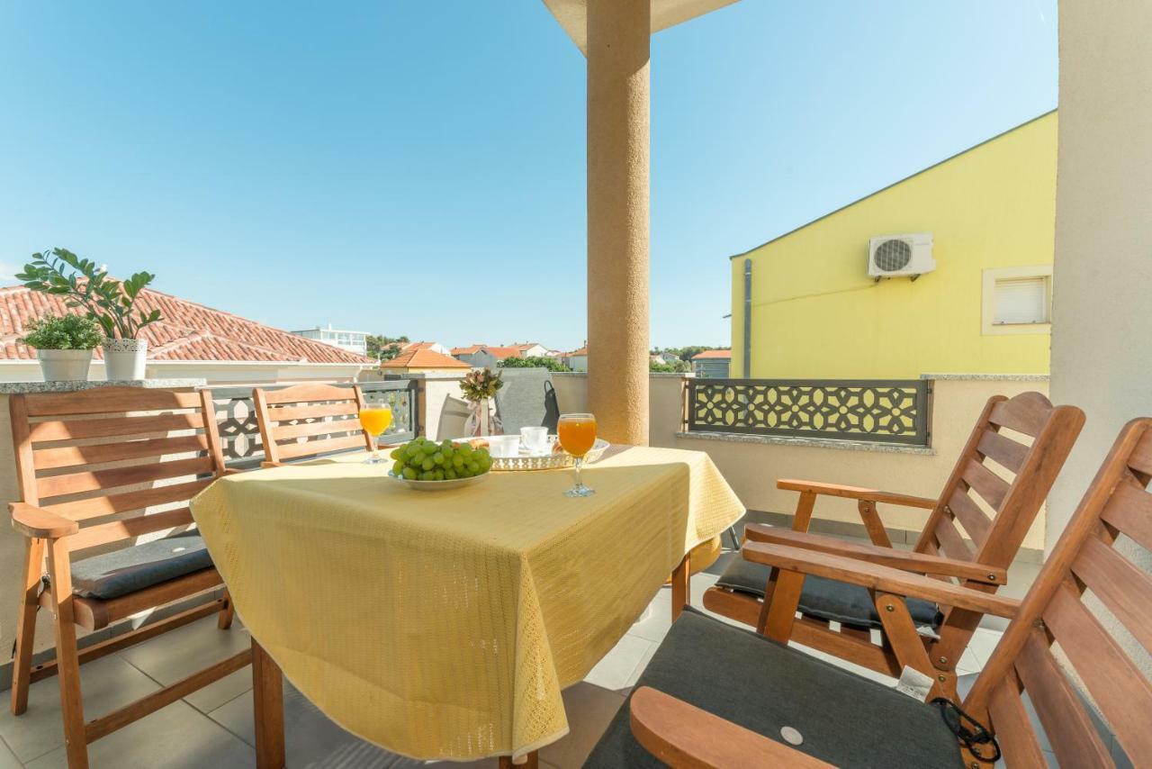 פריבלאקה Apartments Nella מראה חיצוני תמונה