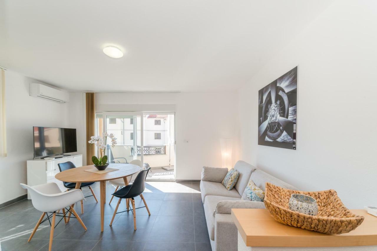 פריבלאקה Apartments Nella מראה חיצוני תמונה